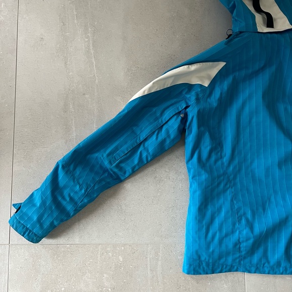 Ski Jacket - Picture 8 of 10